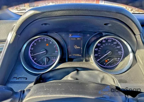 2018 Toyota Camry L z USA, uszkodzony, nr VIN 4T1B11HK8JU137386